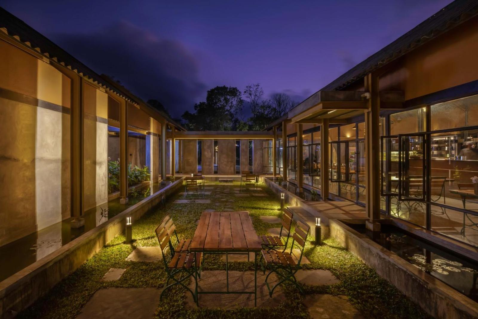 Misty Mountain Experience By Perfect Stays Pīrmed Exteriör bild